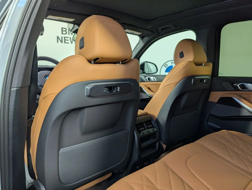 New 2026 Gray BMW xDrive40i image 14