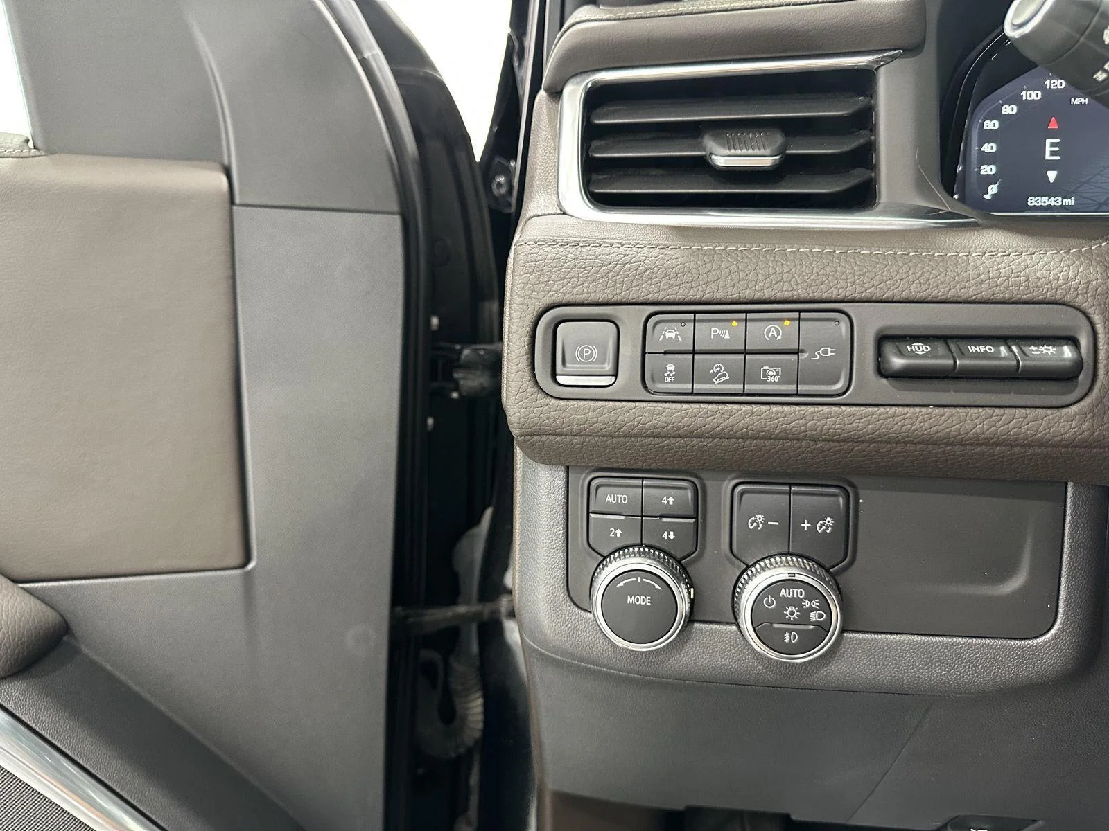 Used 2022 Onyx Black GMC Denali image 15