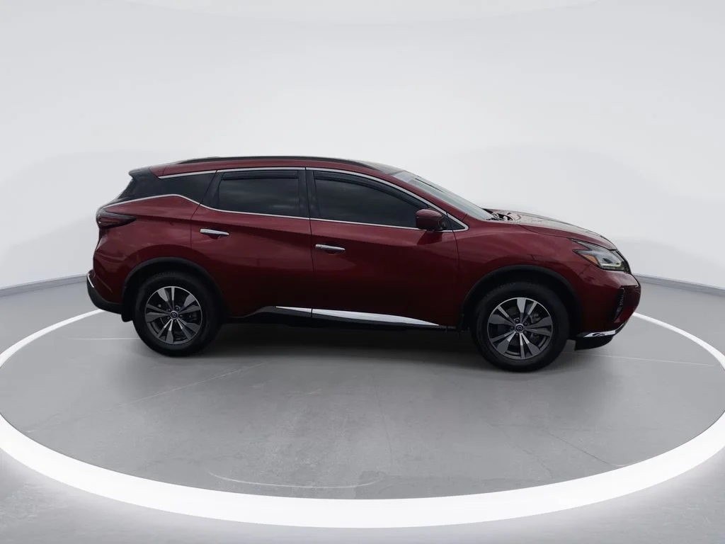 Used 2023 Red Nissan SV image 9