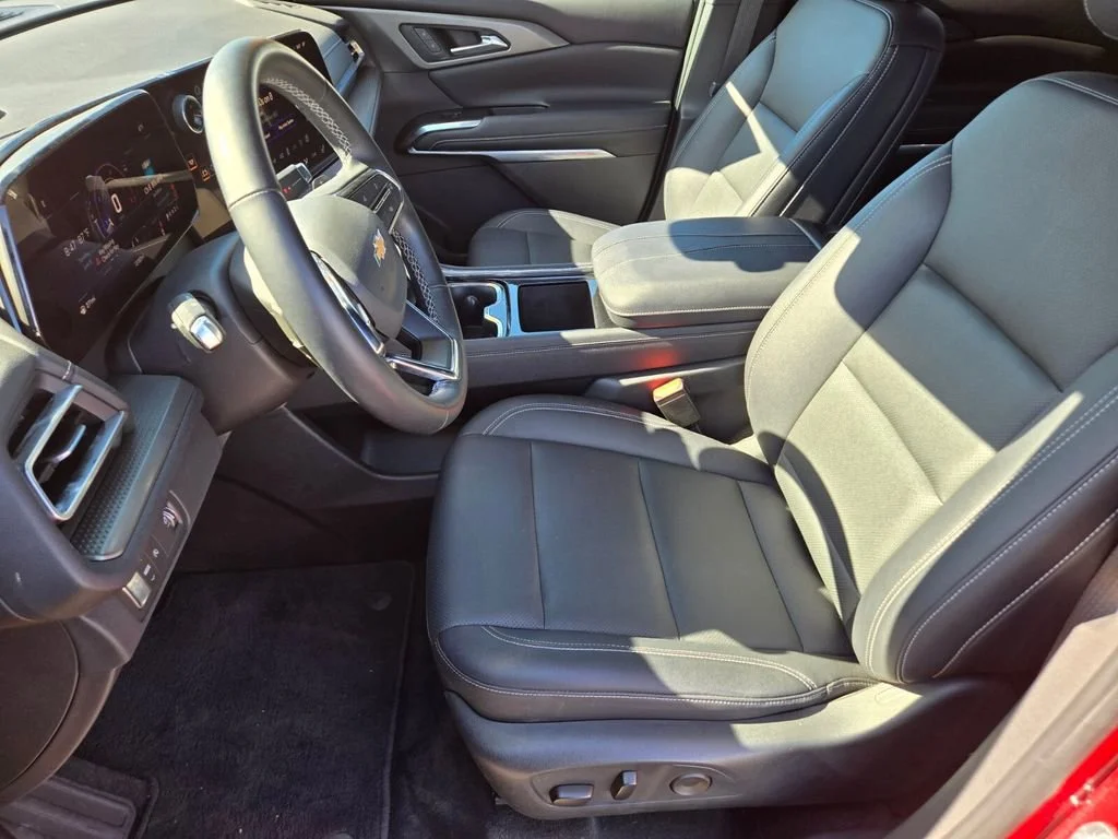 Used 2025 Radiant Red Tintcoat Chevrolet LT image 10