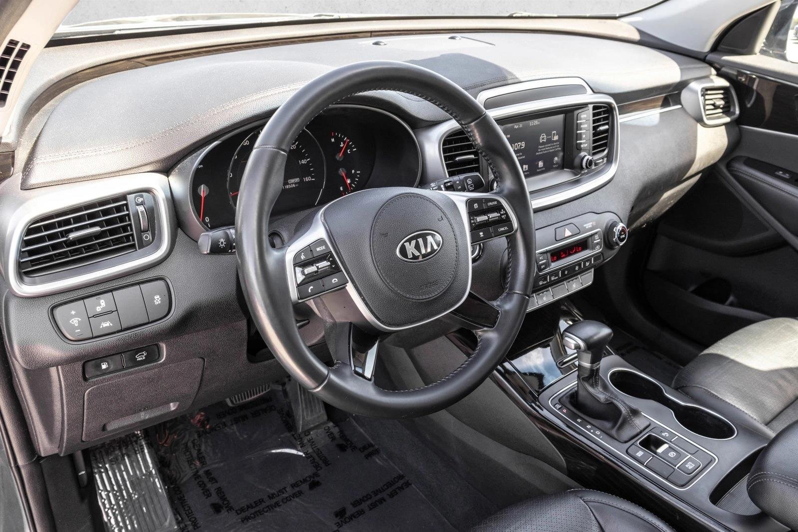 Used 2020 Gravity Grey Kia EX V6 image 10