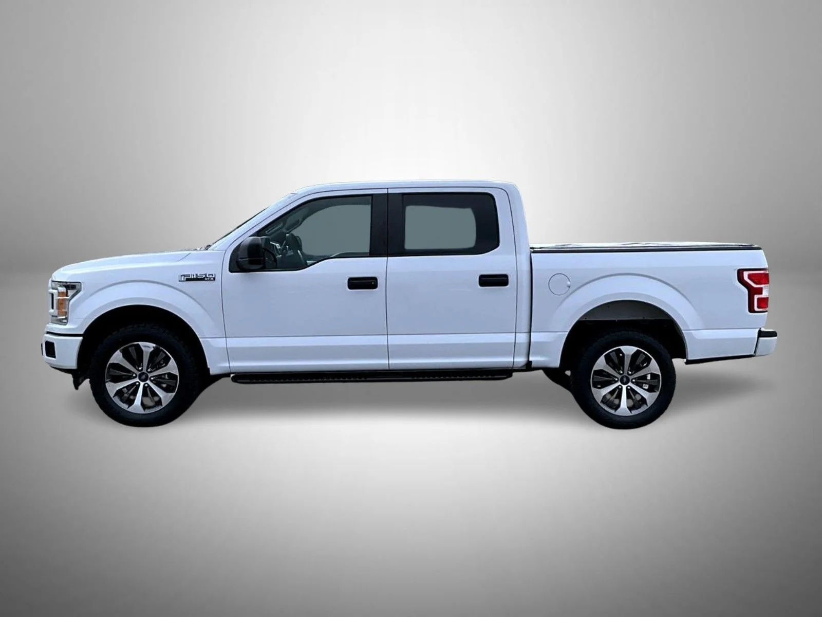 Used 2019 White Ford XL image 8
