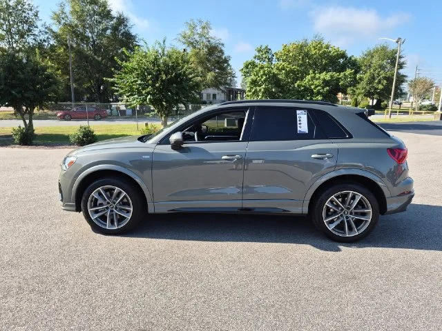 Used 2025  Audi Premium image 6