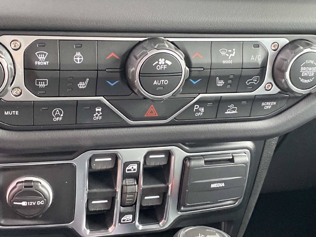 New 2026 Reign Exterior Paint Jeep Sahara image 14