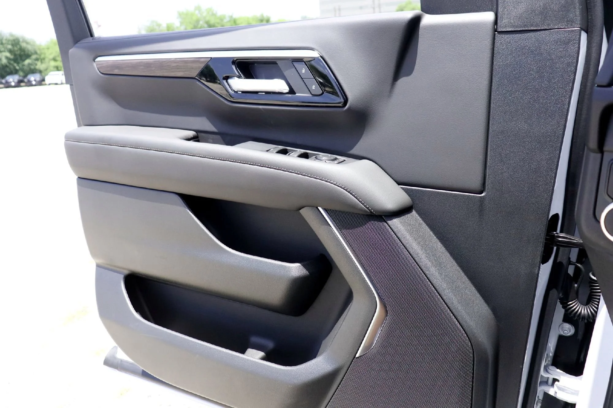 2026 Chevrolet Tahoe LS - Photo 11