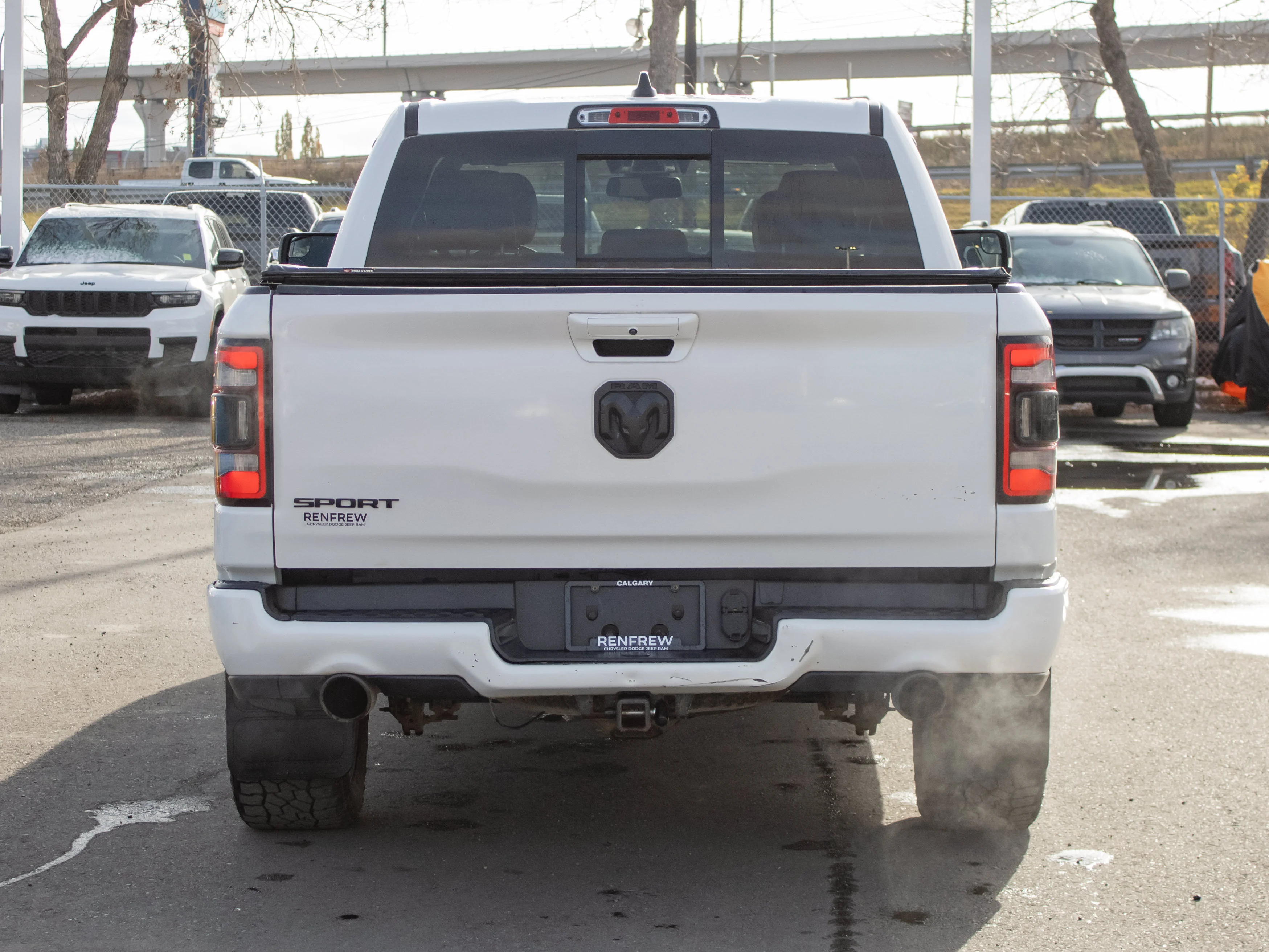 Used 2019 White RAM Sport* Crew Cab 4x4, S&B Cold Air Intake, Heated Seats & Wheel, Tonneau Cover image 14