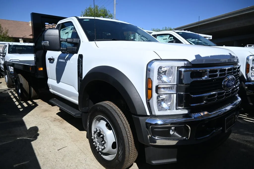 2025 Ford F-550 Super Duty Chassis Cab