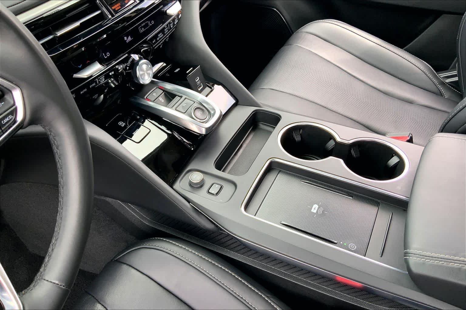 Used 2025 Liquid Carbon Metallic Acura w/Technology Package image 17