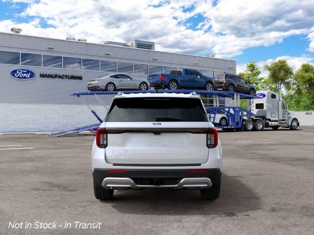 New 2027 Star White Metallic Tri-Coat Ford Platinum image 7