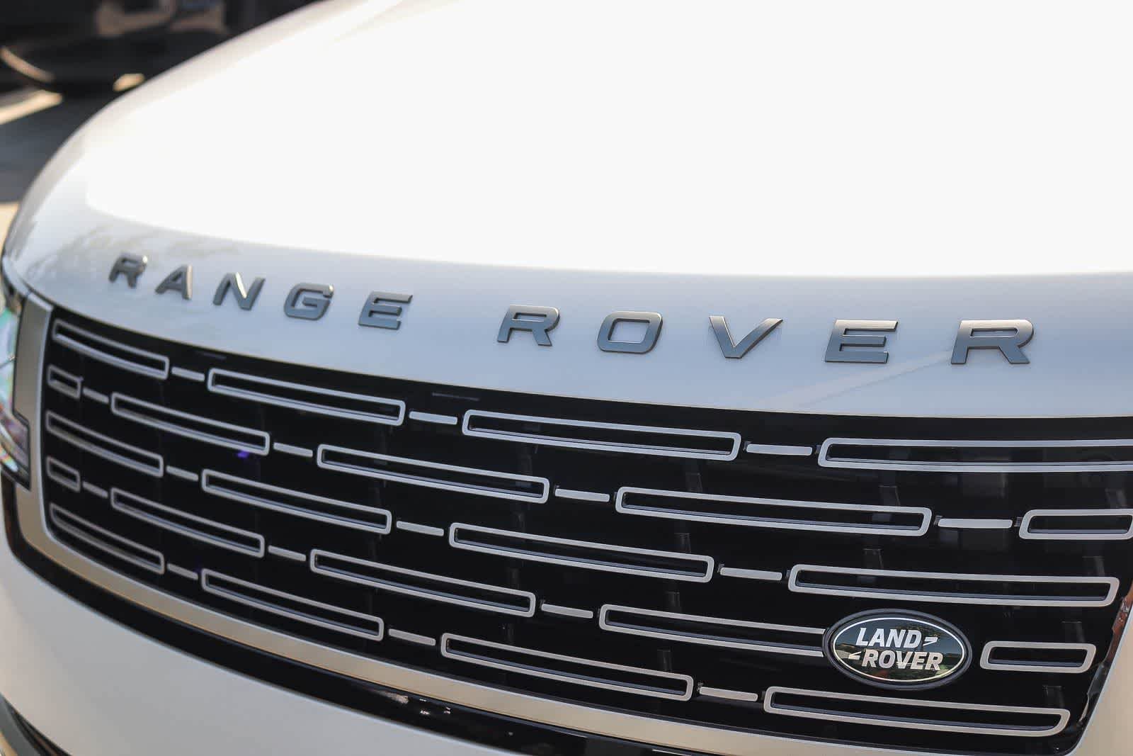 New 2026 Fuji White Land Rover SE image 11