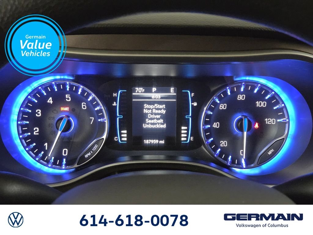 Used 2017 Blue Chrysler LX image 21
