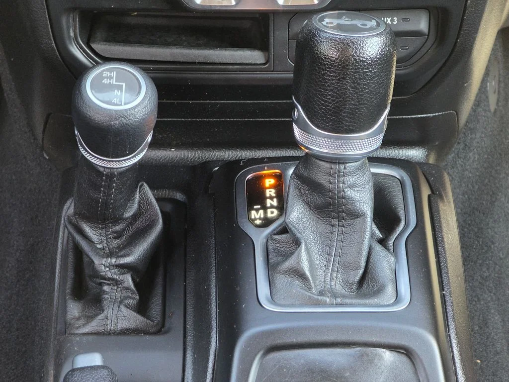Used 2018 Gray Jeep Unlimited Sport S image 35