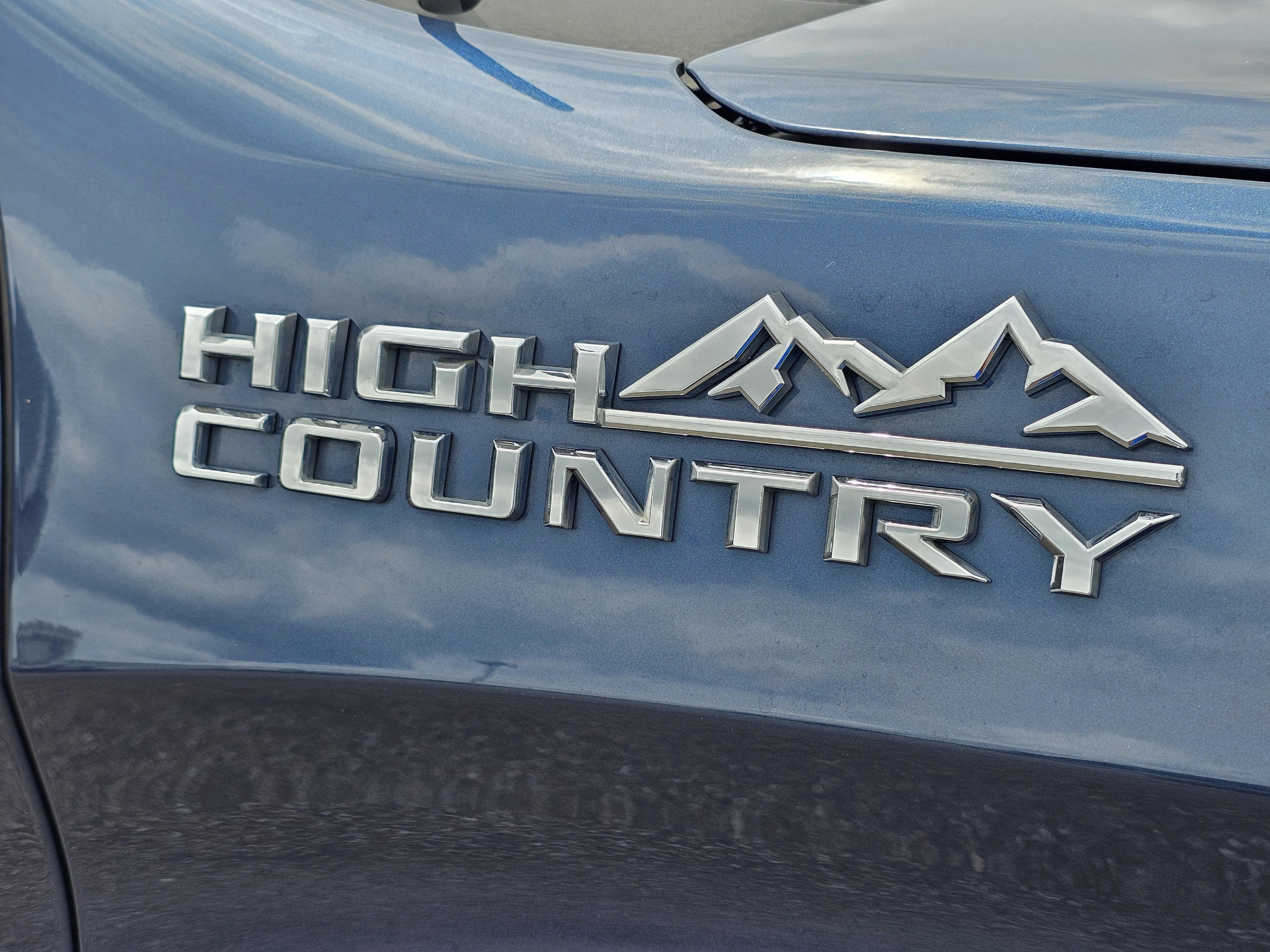 Used 2021 Northsky Blue Metallic Chevrolet High Country image 8