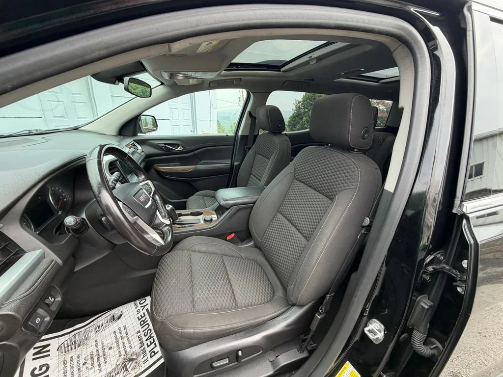 Used 2019 EBONY TWILIGHT METALLIC GMC SLE image 9