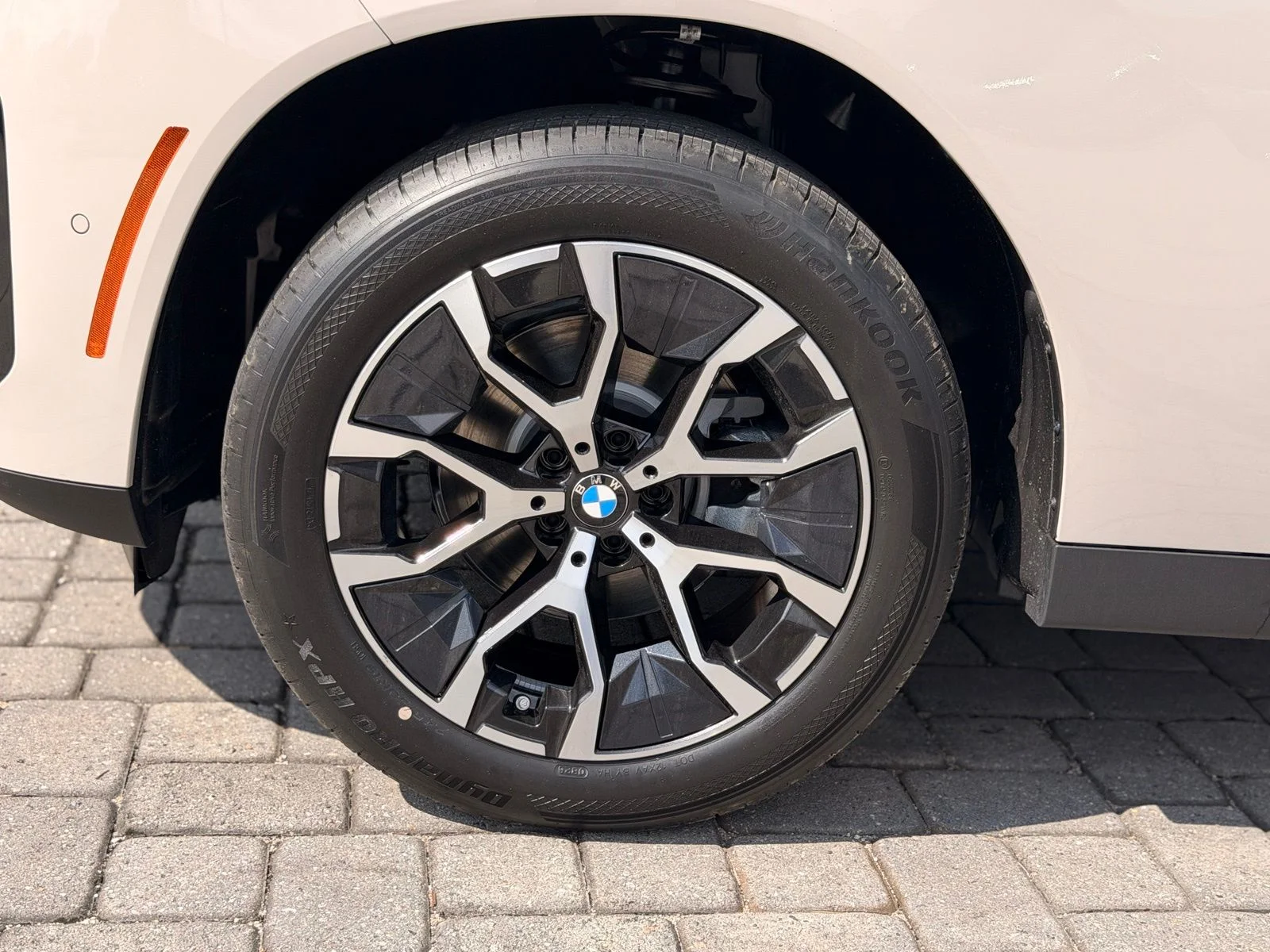 New 2026 Dune Grey Metallic BMW 30 xDrive image 13