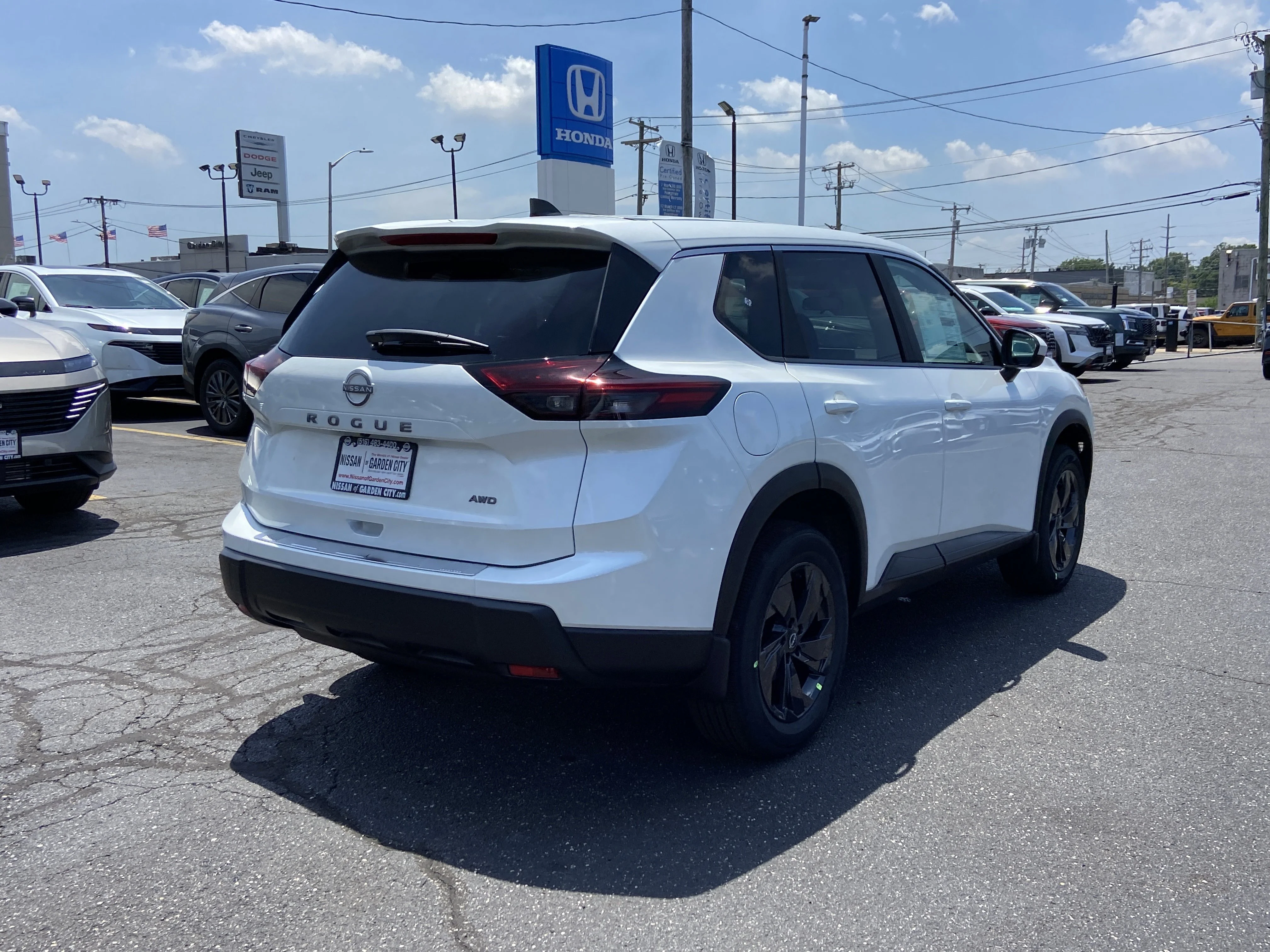 New 2026 Everest White Pearl Tricoat Nissan SV image 4