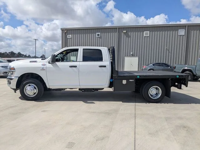 New 2026 Bright White Clear-Coat Exterior Paint RAM Tradesman image 6