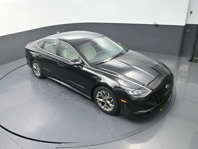 Used 2021 Black Hyundai SEL image 12