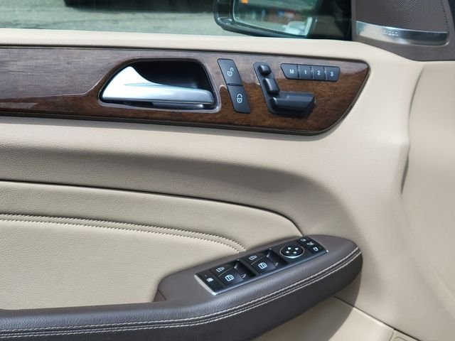 Used 2015 Black Mercedes-Benz ML 350 image 18