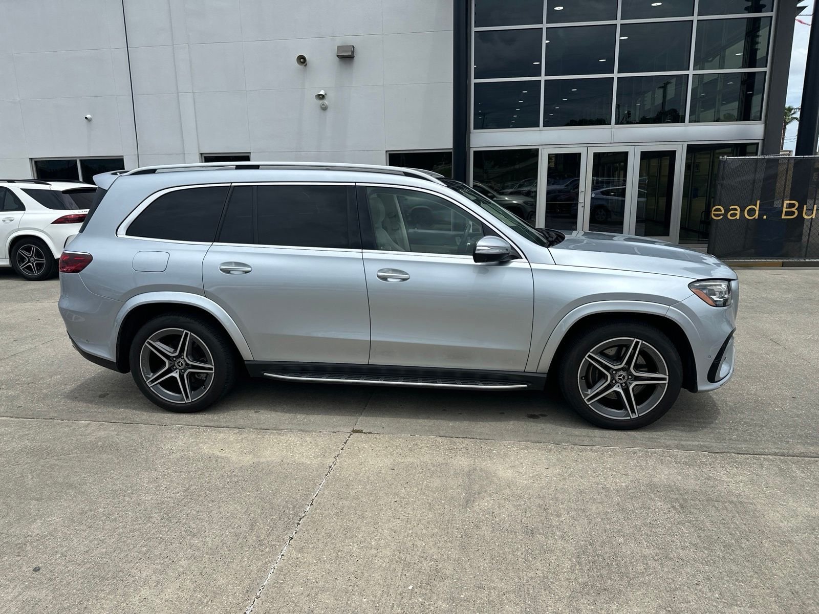 Used 2024 White Mercedes-Benz GLS 450 image 3