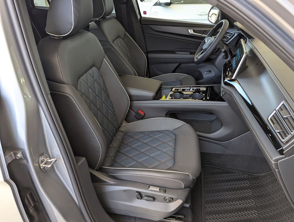 New 2026 Silver Volkswagen 2.0T SEL Premium R-Line image 38