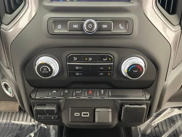 Certified Used 2024 White GMC  image 6