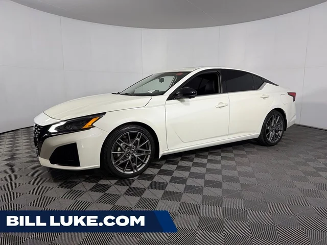 2023 Nissan Altima 2.0 SR
