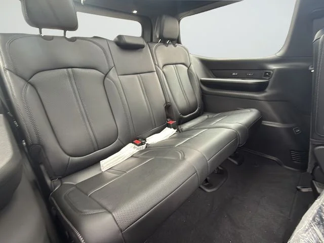 New 2026 High Gloss Black Exterior Paint Jeep Upland image 17