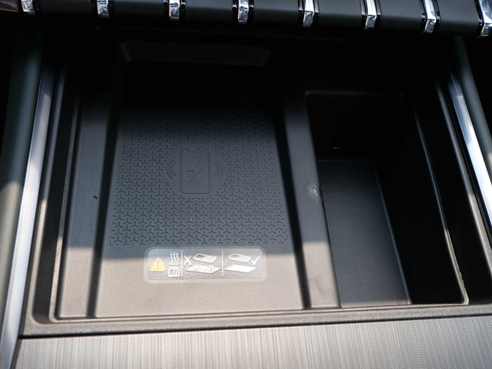 2026 GMC Acadia AT4 - Photo 27
