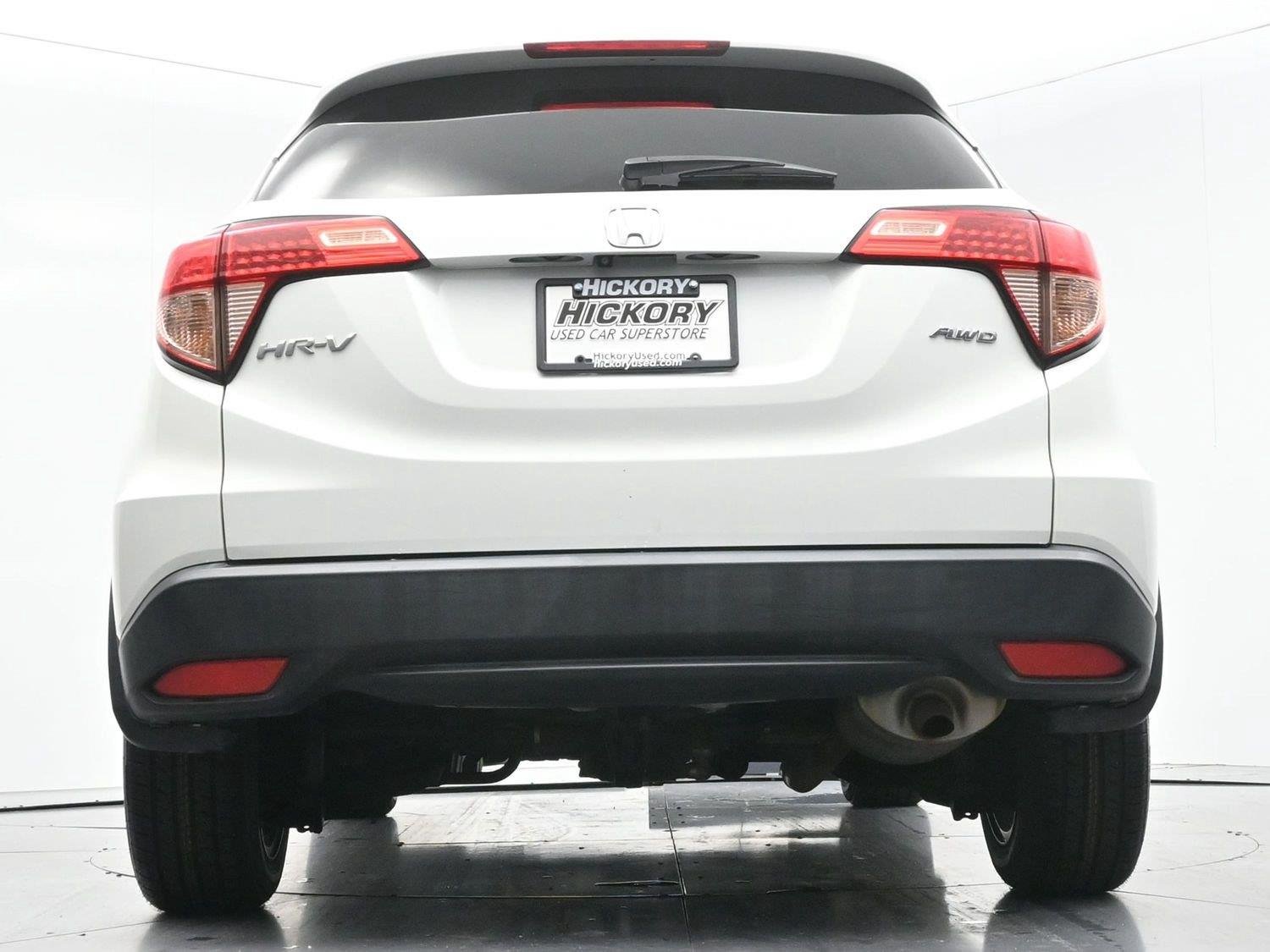 Used 2018 White Orchid Pearl Honda EX-L Navi image 48