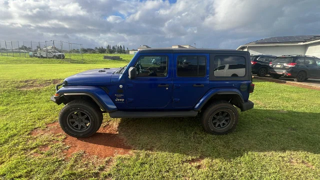 Used 2018 Blue Jeep Unlimited Sahara image 2