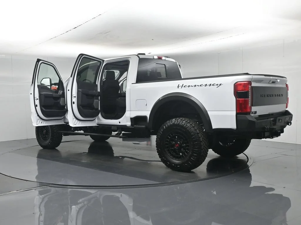 New 2026 Oxford White Ford Lariat image 35