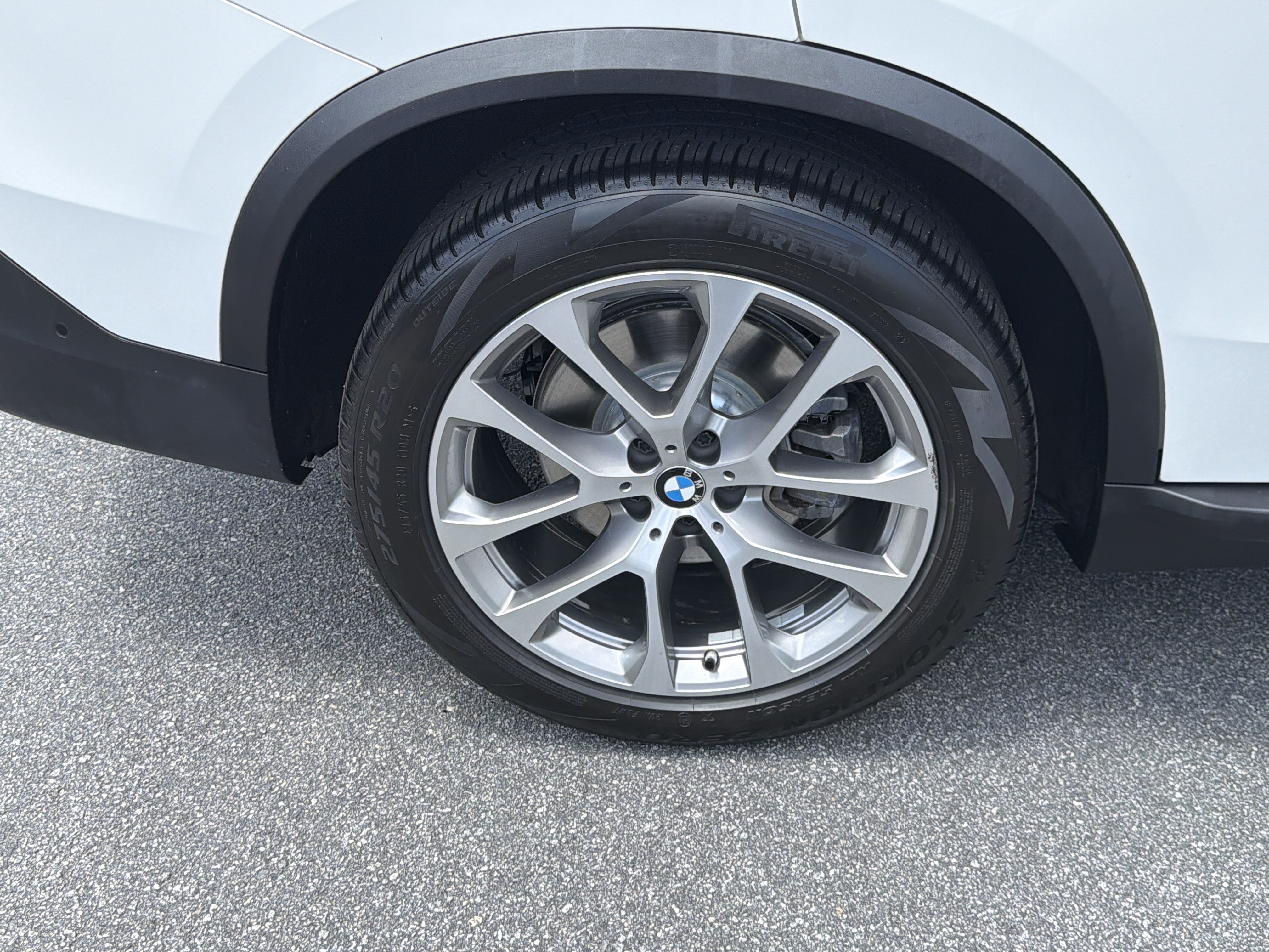 Used 2022 Alpine White BMW sDrive40i image 19