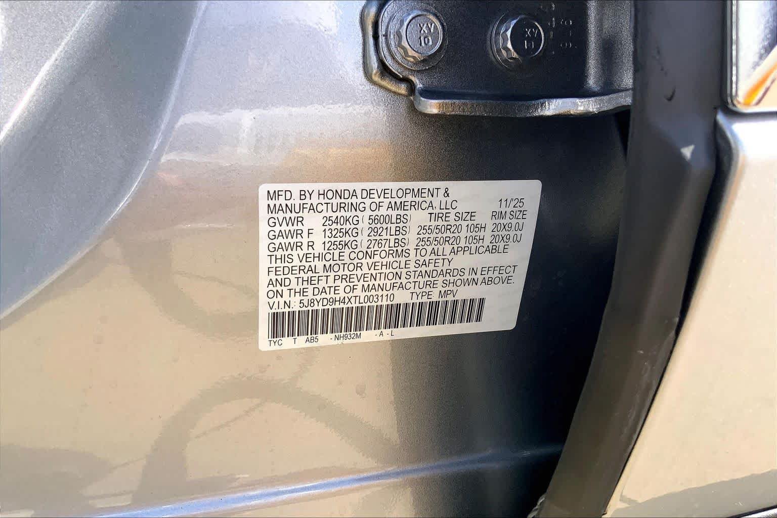 Certified Used 2026 Solar Silver Metallic Acura w/Technology Package image 17