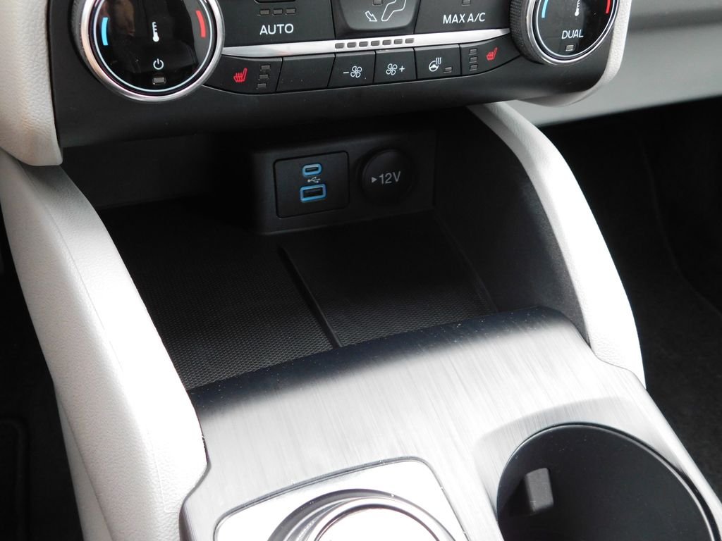 Used 2023 Gray Ford Active image 37
