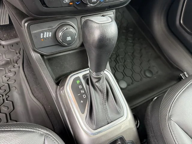 Used 2020 Black Jeep Limited image 21