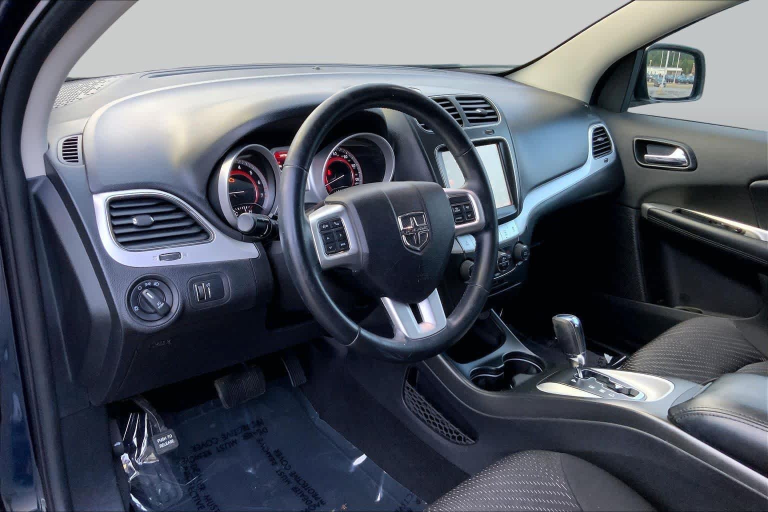 Used 2014 Fathom Blue Pearlcoat Dodge SXT image 15