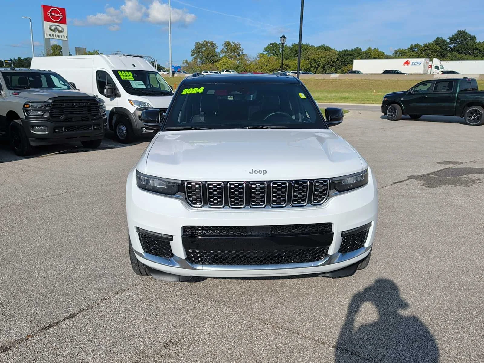 Used 2024 Bright White Clearcoat Jeep Summit Reserve image 3