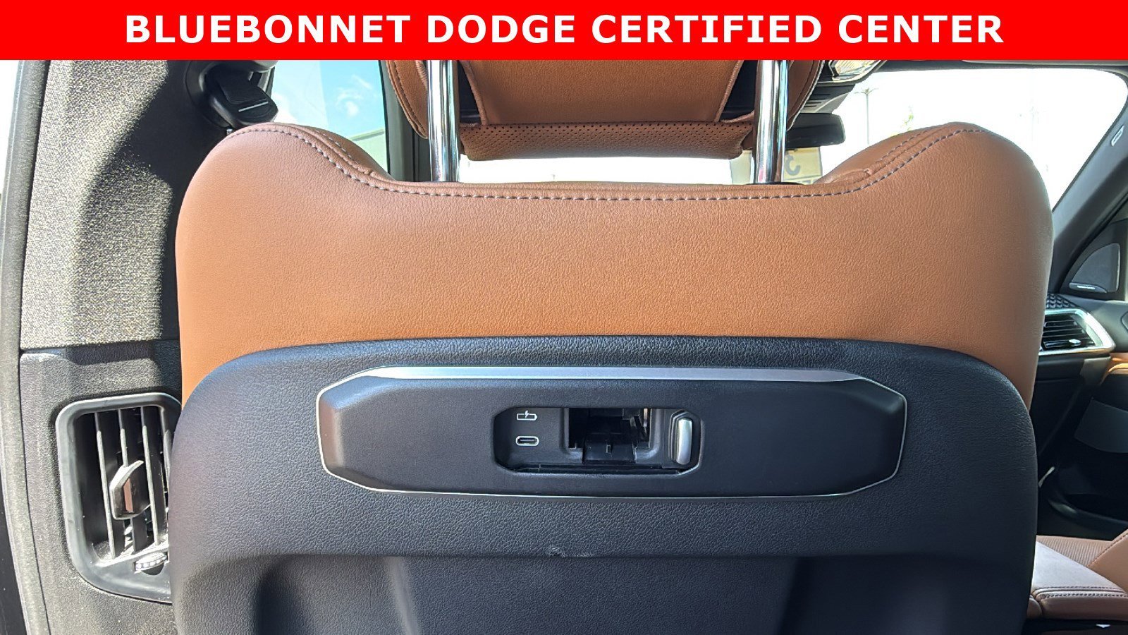 Certified Used 2024 Black Sapphire Metallic BMW xDrive40i image 29