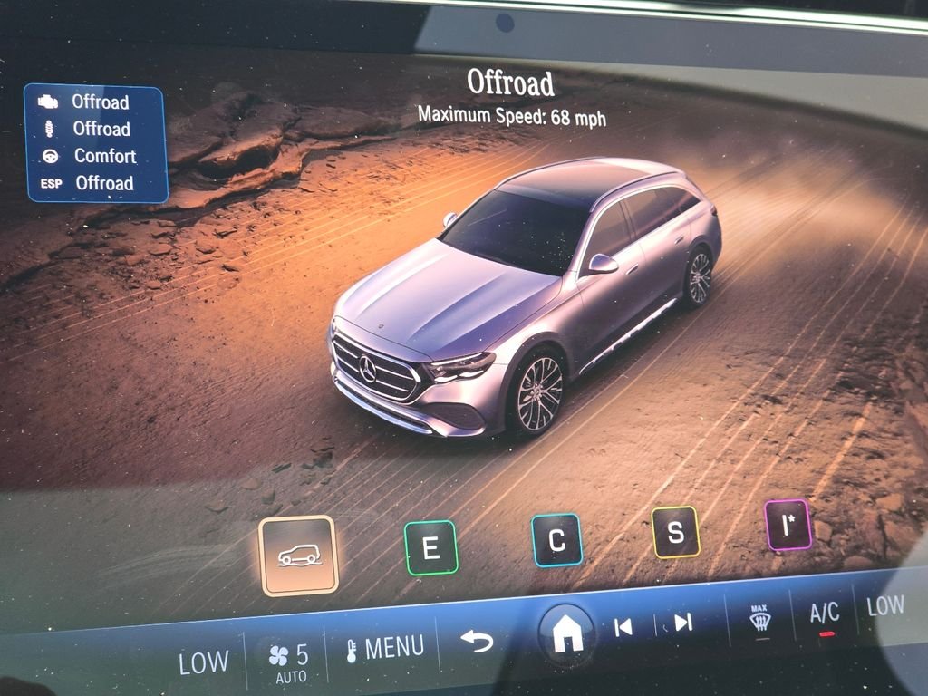 New 2026 Nautical Blue Metallic Mercedes-Benz E 450 image 11