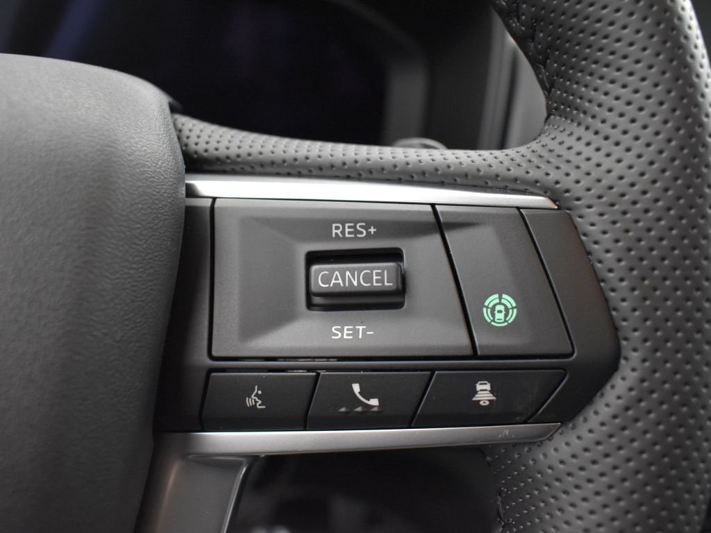 New 2026 Black Mitsubishi SE image 7