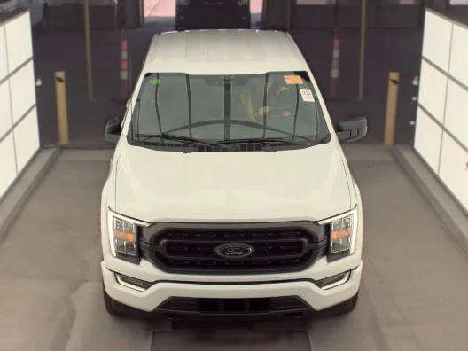 Used 2023 Oxford White Ford XLT image 2