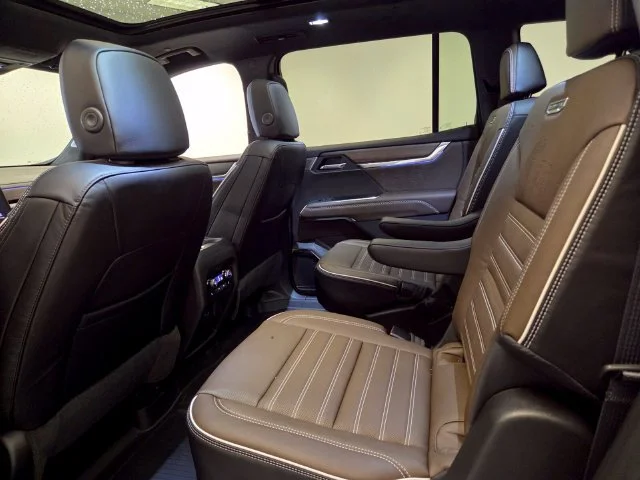 New 2027 Ebony Twilight Metallic GMC Denali Ultimate image 13