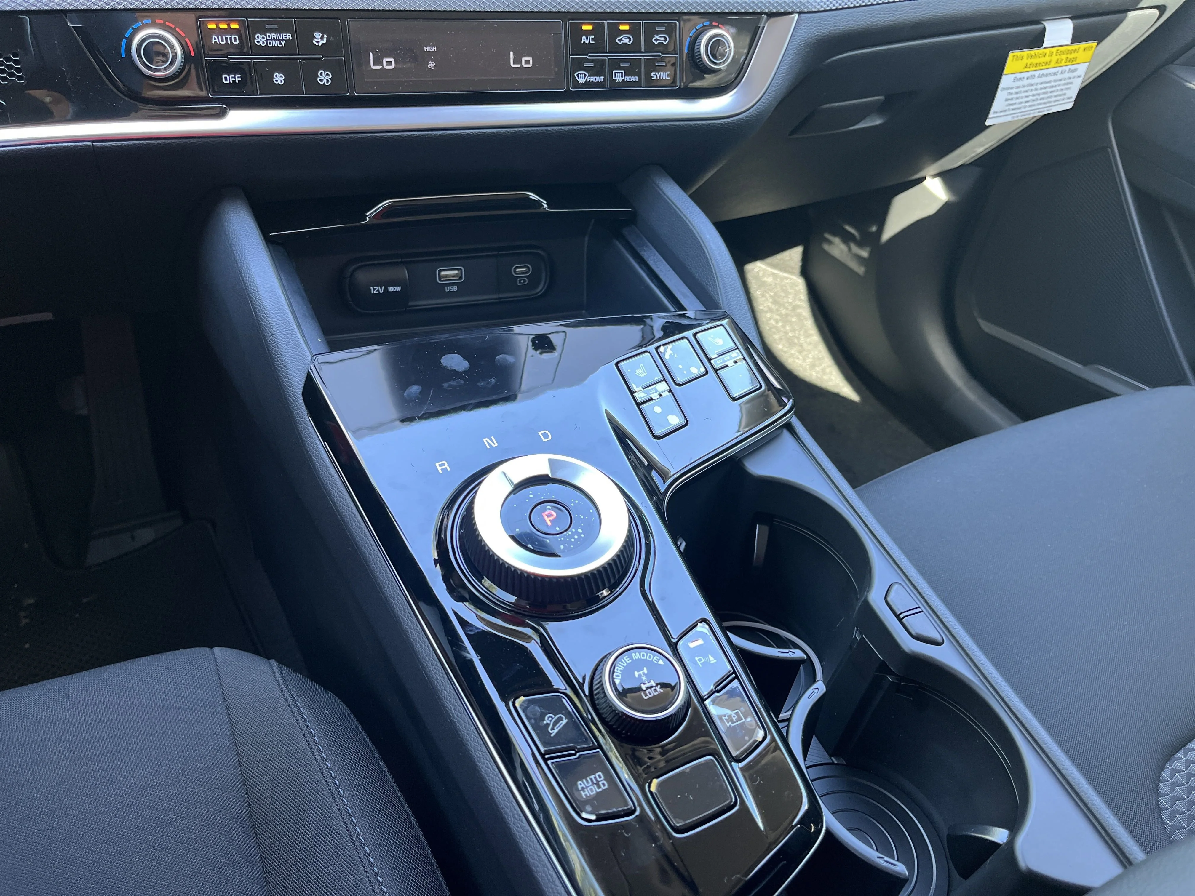 2025 Kia Sportage LX Hybrid - Photo 12