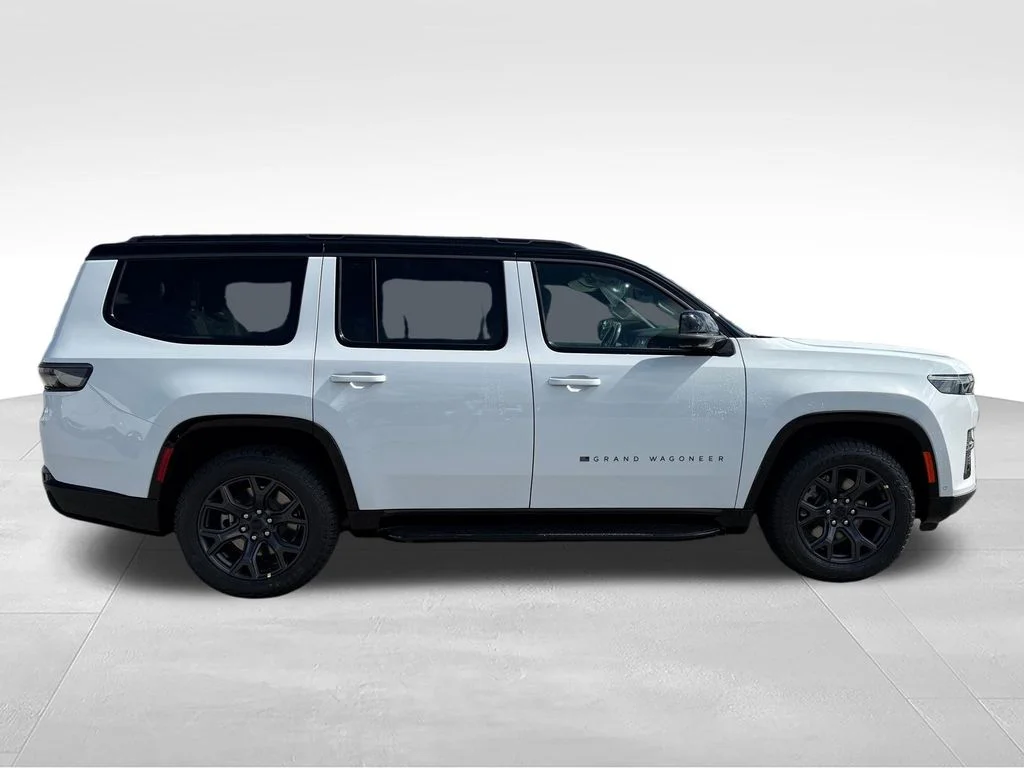New 2026 Bright White Clearcoat Jeep Upland image 28