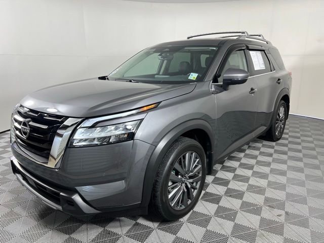 Used 2024 Gray Nissan SL image 3