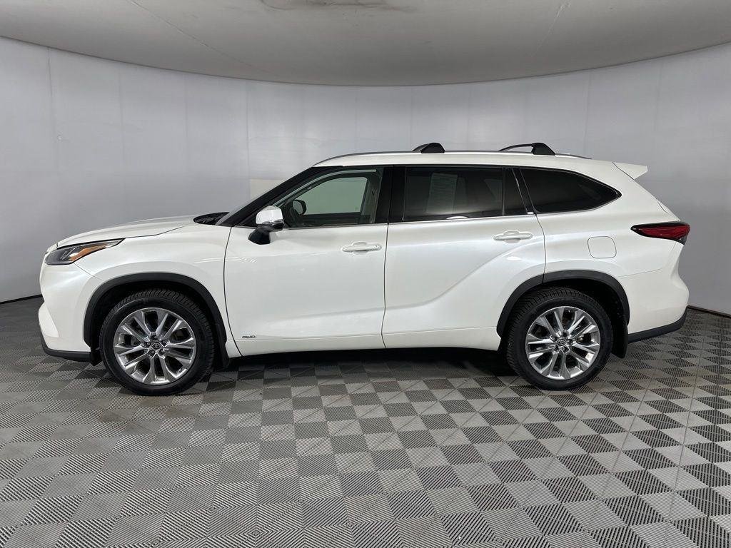 Used 2023 Pearl Toyota Limited image 6