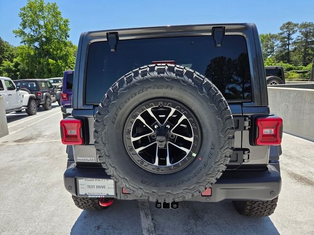 New 2026 Granite Crystal Metallic Clear-Coat Exterior Paint Jeep Rubicon X image 7