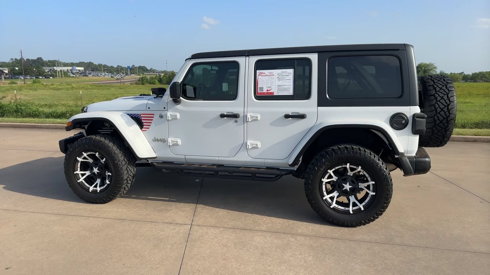 Used 2020 Bright White Clearcoat Jeep Sport S image 6