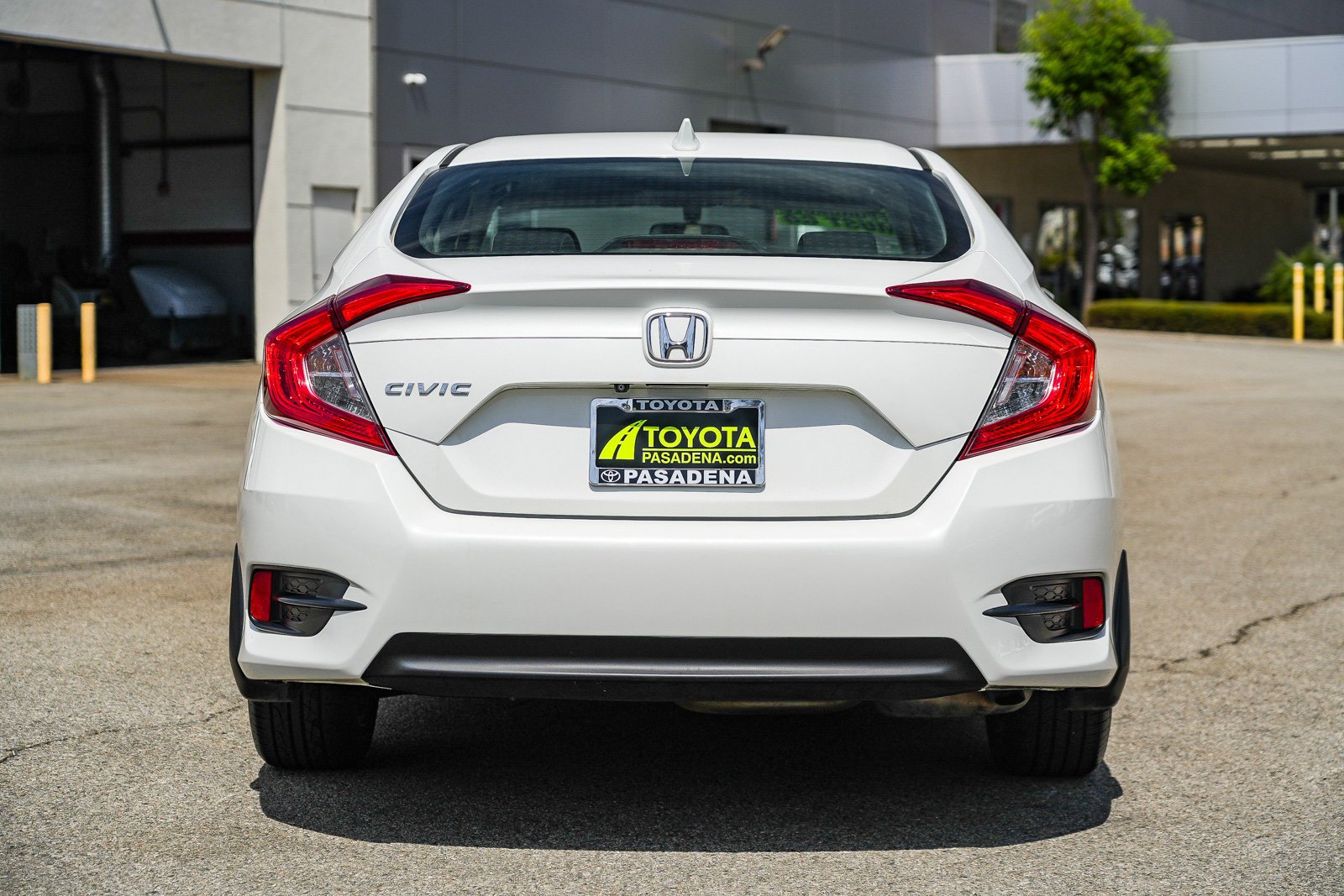 Used 2017 White Honda EX image 7